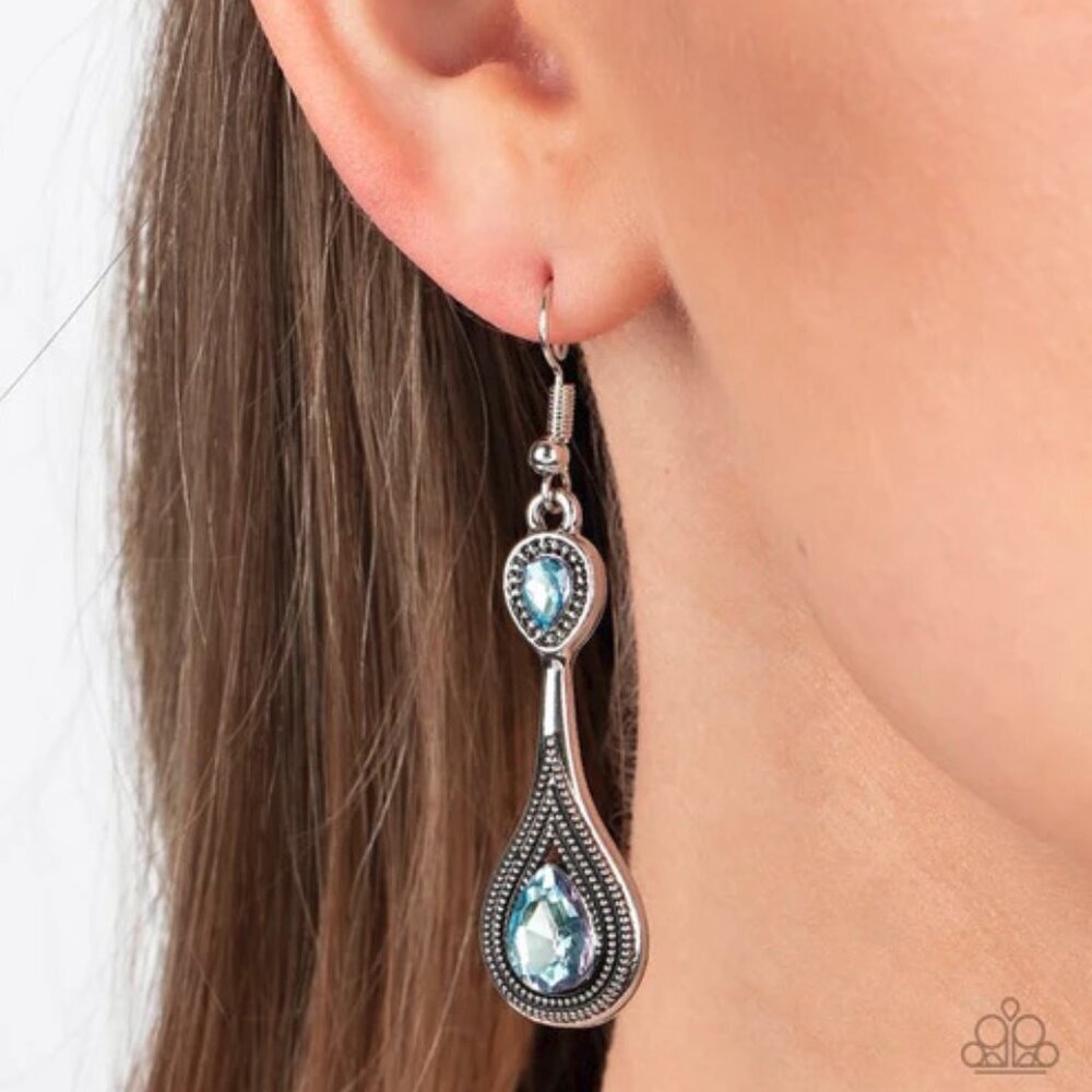 Paparazzi Jewelry Accessories - Dazzling Droplets - Blue Earrings - Vintage